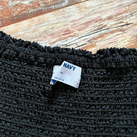 Old Navy Black Blouse with Puff Sleeves - Picture 3 of 3